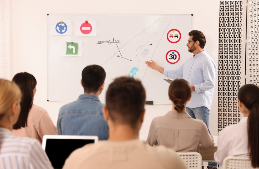 Kiedy można jechać rowerem po chodniku?