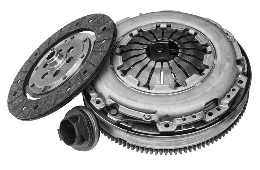 Sprzęgło samochodowe: budowa, działanie i problemy.
