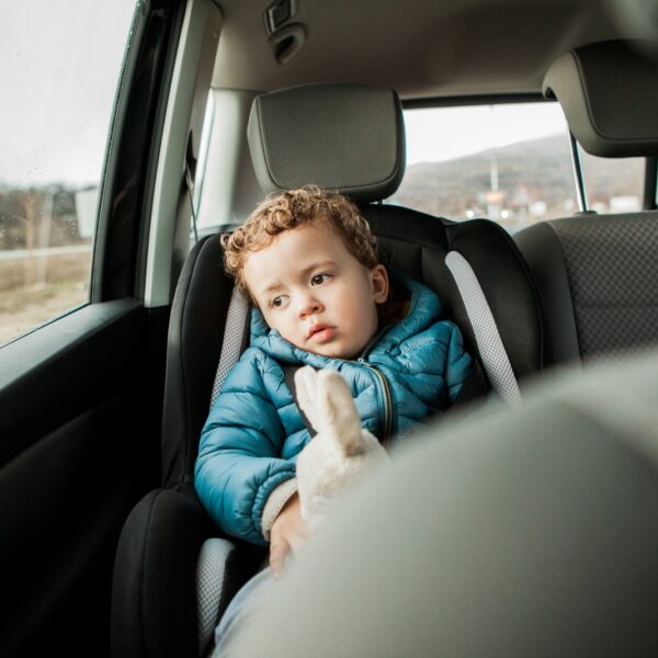 Jak wybrać odpowiednie auto rodzinne: kluczowe cechy i zalecenia