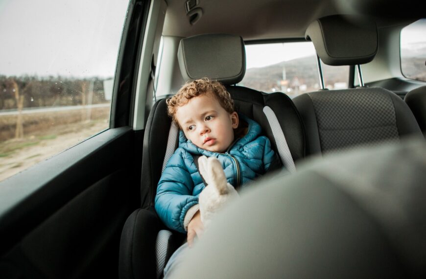 Jak wybrać odpowiednie auto rodzinne: kluczowe cechy i zalecenia