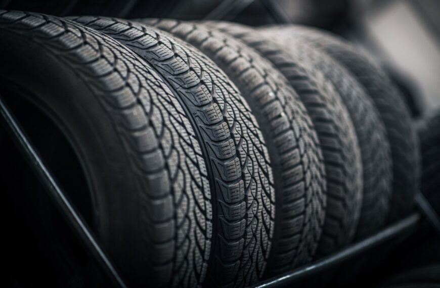 Jak prawidłowo konserwować i przechowywać opony poza sezonem?