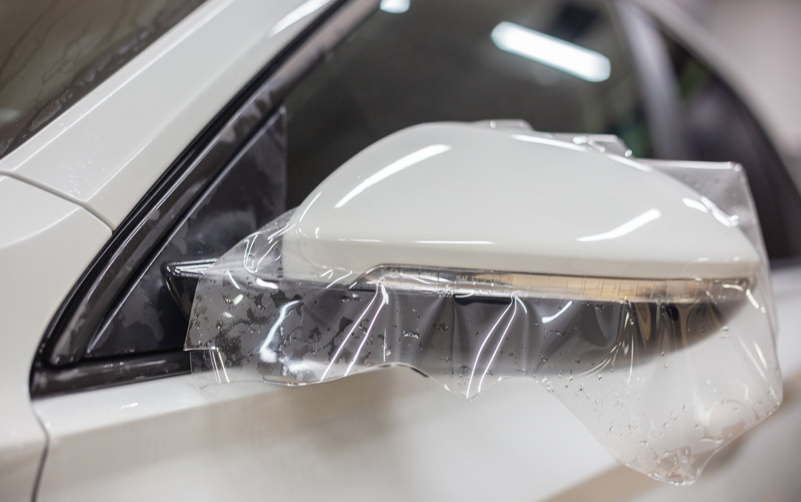 Jak chronić lakier samochodu przed działaniem promieni UV?