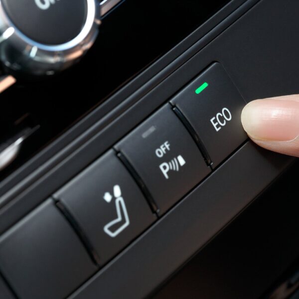 Jak efektywnie używać trybu jazdy eco w nowoczesnych samochodach?