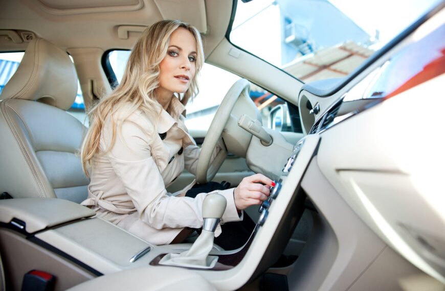 Jakie są najczęstsze przyczyny hałasów w zawieszeniu i jak je diagnozować?